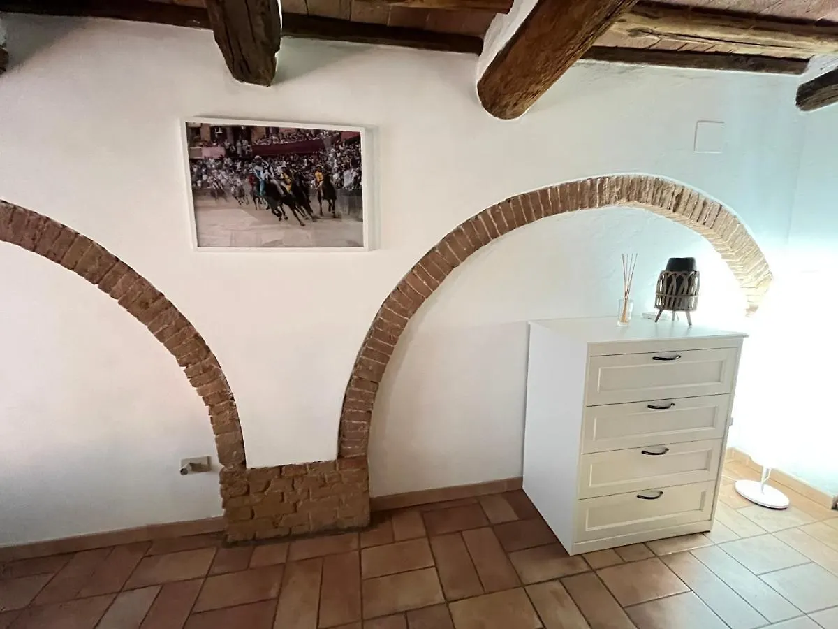 Gli Archi Nel Cuore Di Siena