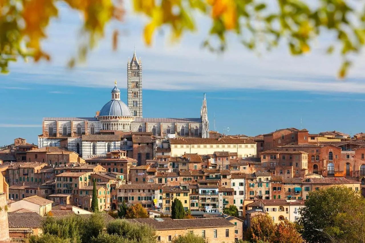 Gli Archi Nel Cuore Di Siena