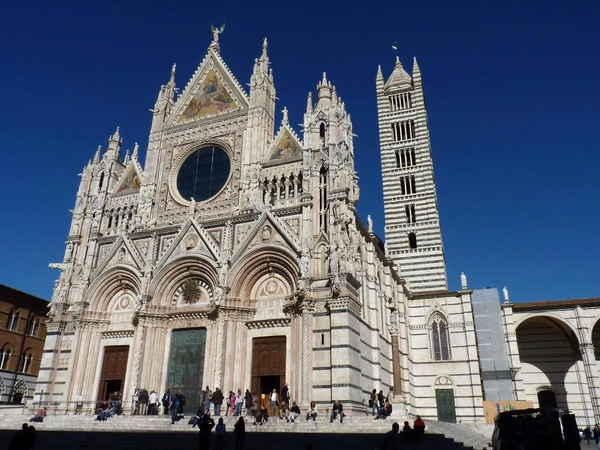 Gli Archi Nel Cuore Di Siena