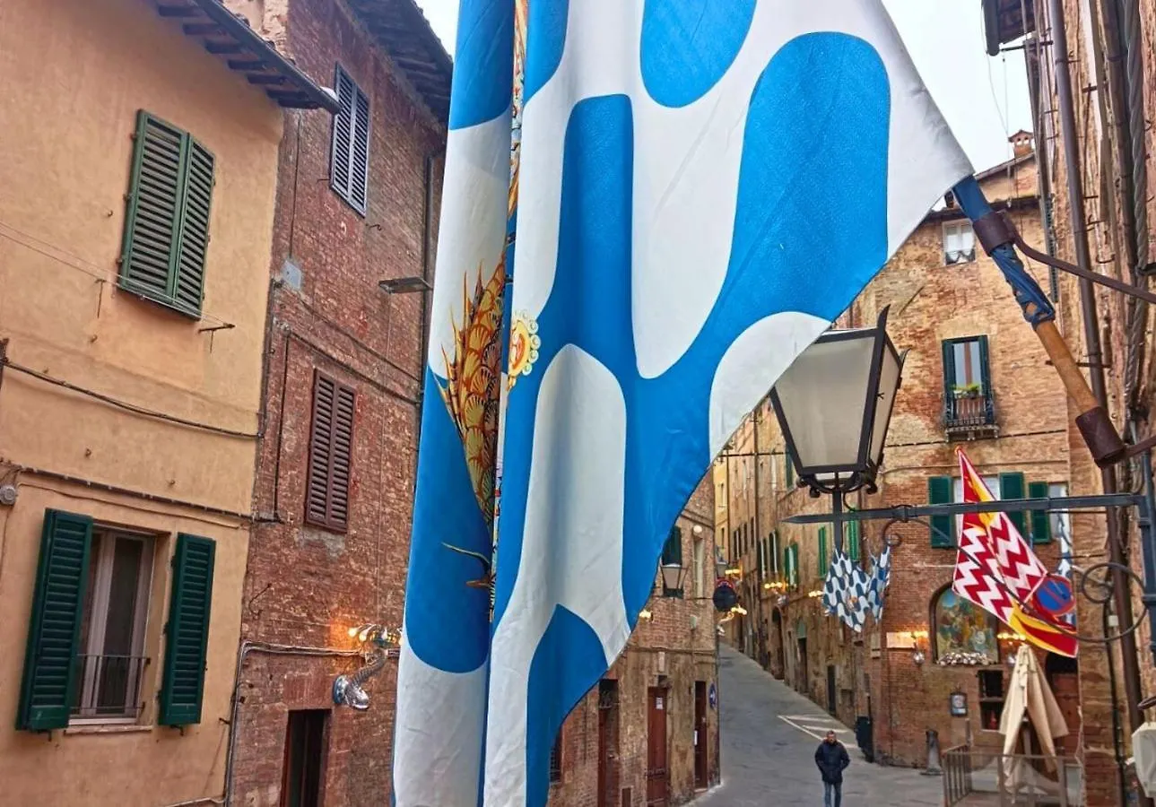 Gli Archi Nel Cuore Di Siena Italy
